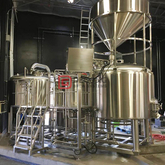 1000L Najwyższej jakości dostosowany do potrzeb mikrobrowar ze stali nierdzewnej Sprzęt do warzenia piwa Materiały do ​​parzenia piwa